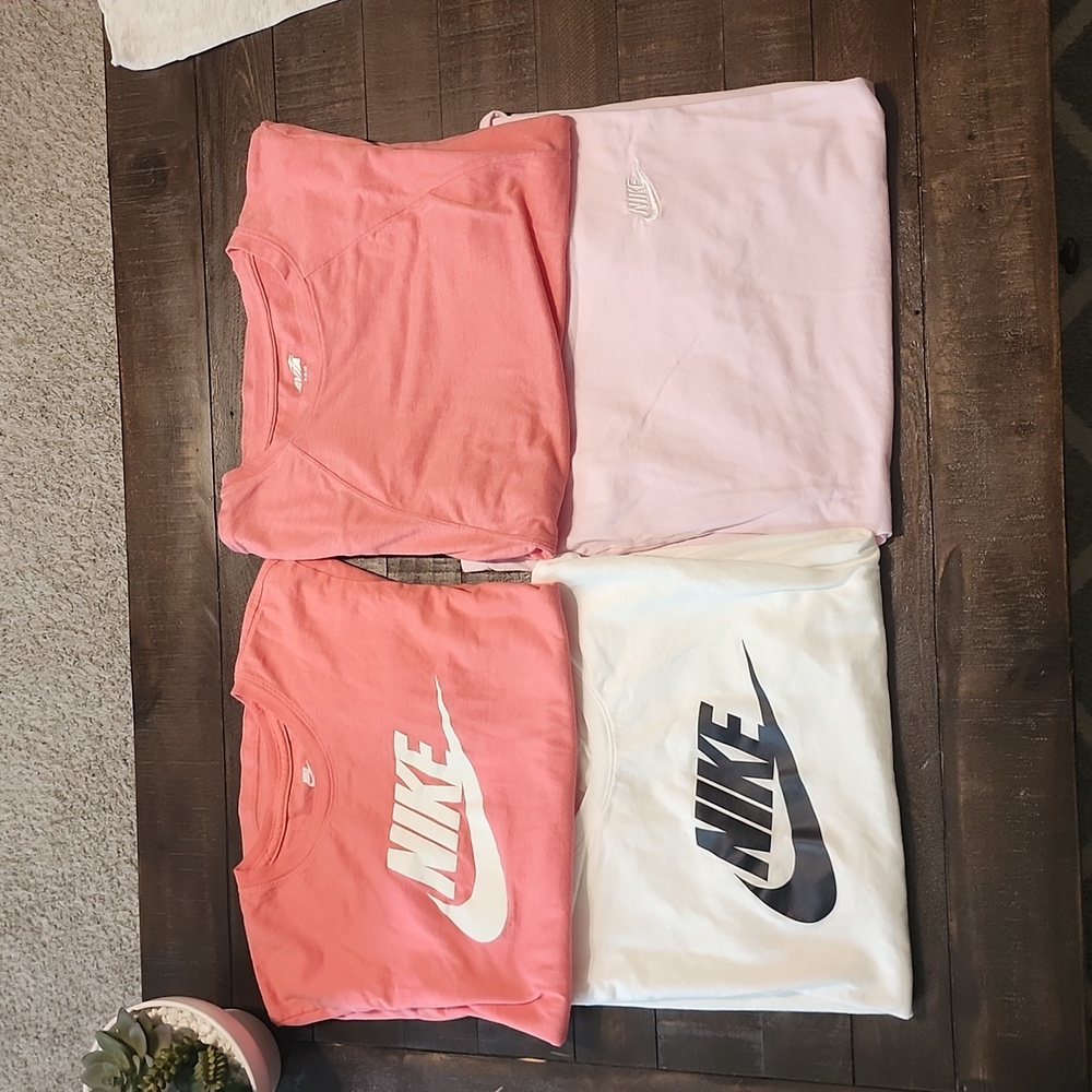 Lot of Womens Medium Nike Tees